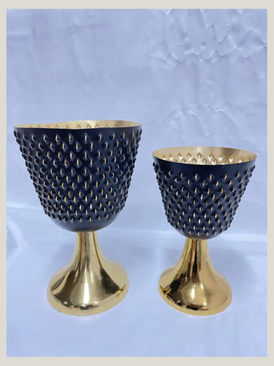 "Elegant Cups Set"