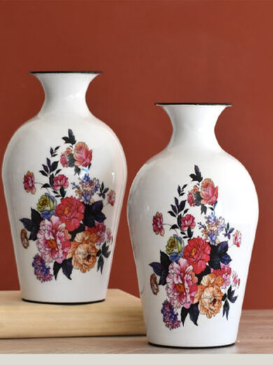 White Vases with Flowers décor