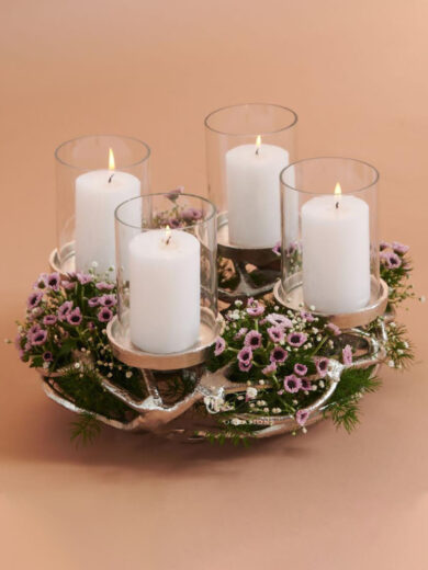 Round Wired Wreath with four glass candle holders With Flowers